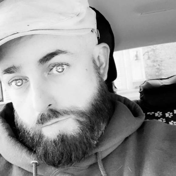 Meet your Posher, Sean - Picture 1 of 1